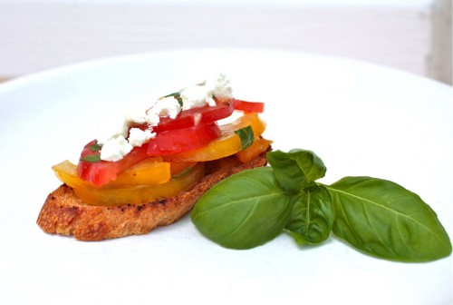 tomato crostini