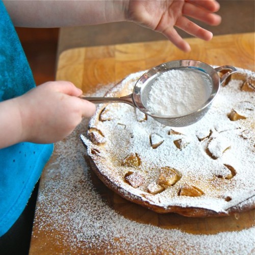 dusting pancake