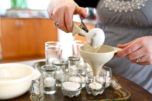 pouring dip in glasses