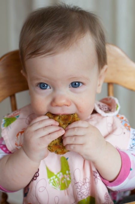Baby-led feeding at 10 months on simplebites.net