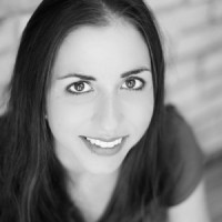 shainaolmansonheadshot-small-300x300