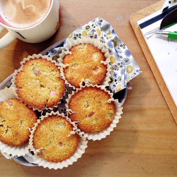 rhubarb muffins